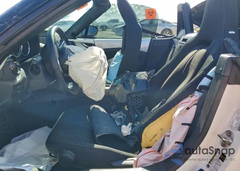 2025 Mazda Mx-5 Miata Club z USA, uszkodzony, nr VIN JM1NDAC76S0656201